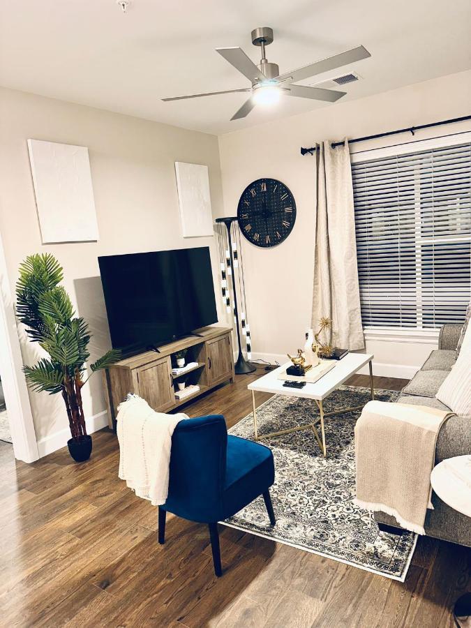 Spacious Castle W Gym Pool Free Parking I Walk To Dowtown N Broadway Nashville Buitenkant foto