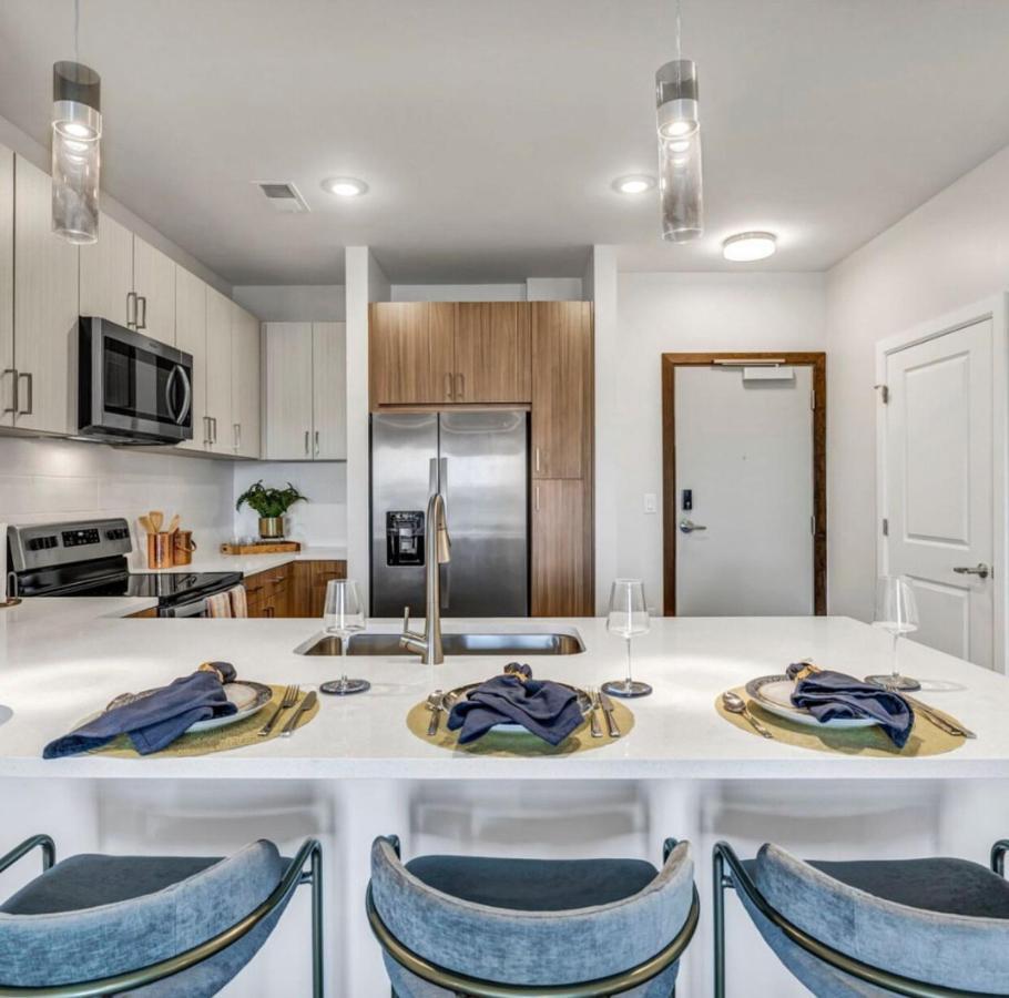Spacious Castle W Gym Pool Free Parking I Walk To Dowtown N Broadway Nashville Buitenkant foto