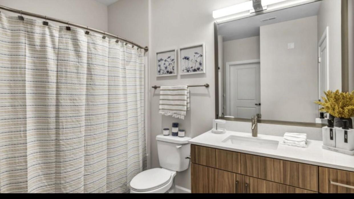 Spacious Castle W Gym Pool Free Parking I Walk To Dowtown N Broadway Nashville Buitenkant foto